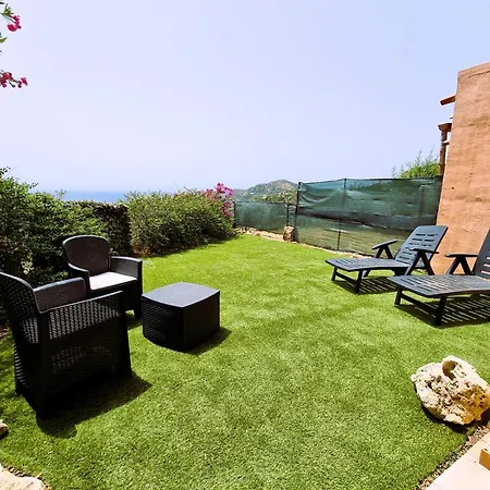 Semesterbostad House Eden Sea View Wi-fi