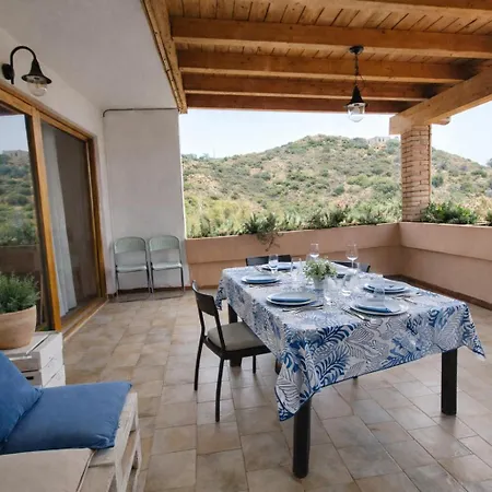 Vakantiehuis House Eden Sea View Wi-fi